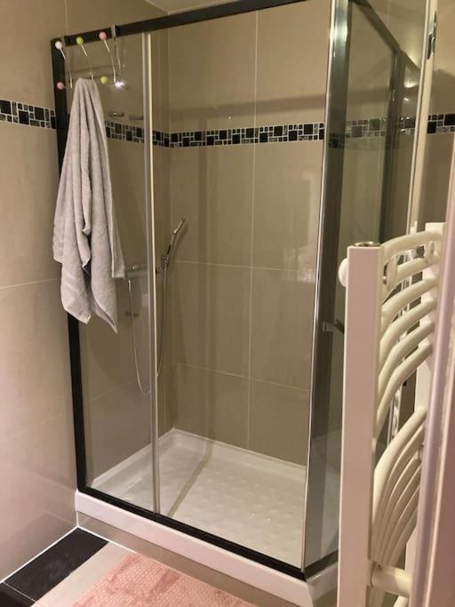 Superbe Appartement Parking Gratuit 2 Aulnay-sous-Bois Buitenkant foto